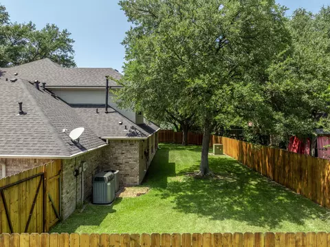 Exterior - 3500 Timberleaf Cir, Waco, TX 76708 photo 4 of 6