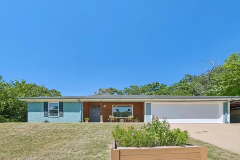 1025 Wedgewood Dr, Woodway, TX 76712
