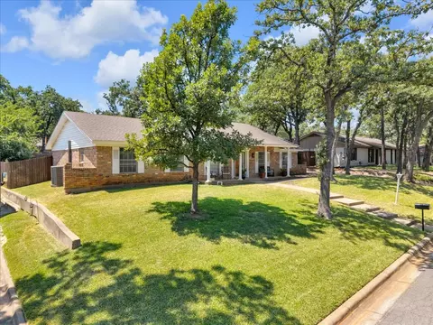 Exterior - 207 Walnut Way, Euless, TX 76039 photo 7 of 7