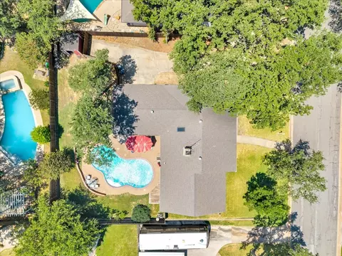View/Area - 207 Walnut Way, Euless, TX 76039 photo 3 of 4