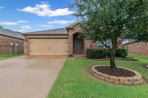 Exterior - 1104 Ruby Ct, Princeton, TX 75407 photo 1 of 5