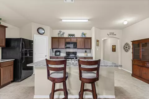 Kitchen - 1104 Ruby Ct, Princeton, TX 75407 photo 3 of 5