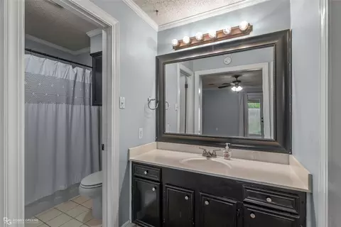 Bath - 1312 Mark Dr, Minden, LA 71055 photo 1 of 4