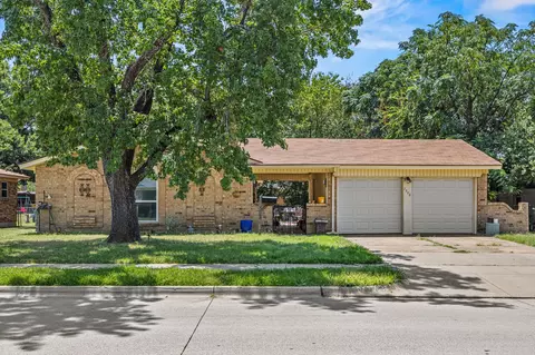 7508 Lola Dr, North Richland Hills, TX 76180