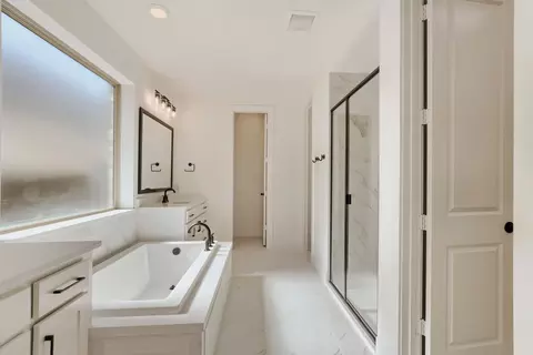 Bath - 4308 Double Diamond Dr, Celina, TX 75078 photo 3 of 6