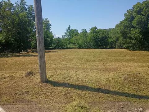 902 2nd St, Mineral Wells, TX 76067