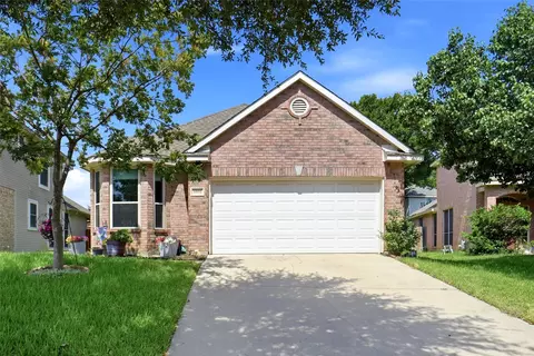 6951 Chaco Trl, Fort Worth, TX 76137
