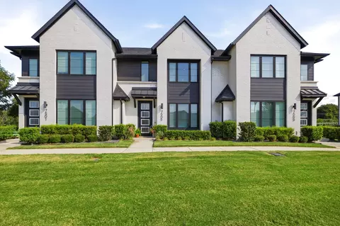 7505 Reis Ln, North Richland Hills, TX 76182