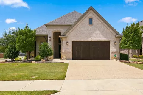 2701 Trinity Trail Way, Fort Worth, TX 76118