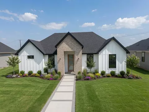 1636 W Wintergreen Rd, Lancaster, TX 75134