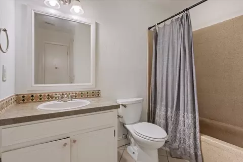 Bath - 901 S Old Temple Rd, Lorena, TX 76655 photo 3 of 3