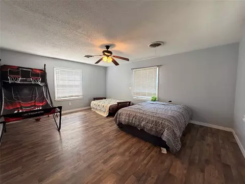 Bedroom - 925 N 6th St, Haskell, TX 79521 photo 5 of 5