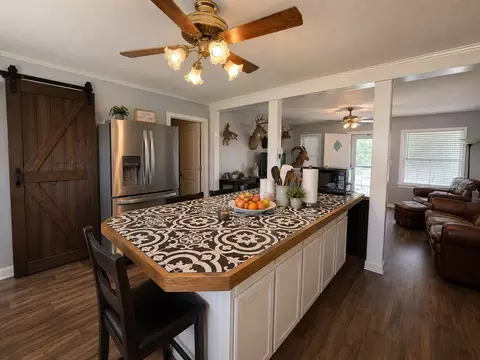 Kitchen - 925 N 6th St, Haskell, TX 79521 photo 1 of 2