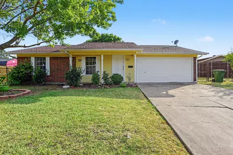 714 Trend Dr, Garland, TX 75043