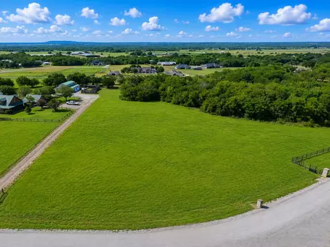 3319 Old Barn Ct, Granbury, TX 76048