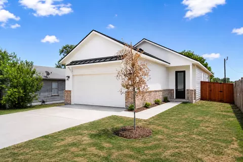 204 3rd St, Hillsboro, TX 76645