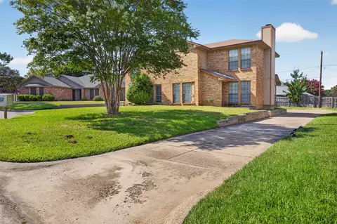 5719 Red Cactus Ct, Arlington, TX 76017