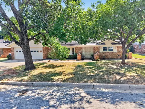 901 Lake Charles Ave, Fort Worth, TX 76103