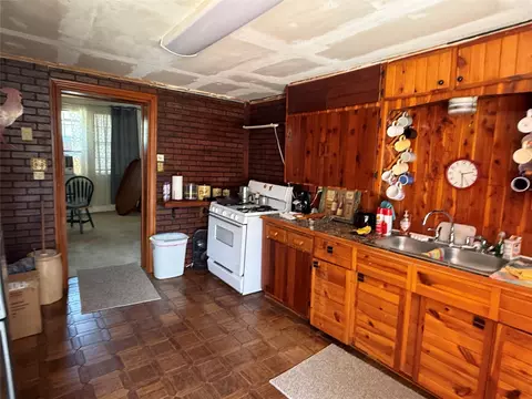 Kitchen - 2233 Park Lake Dr, Waco, TX 76708 photo 1 of 4