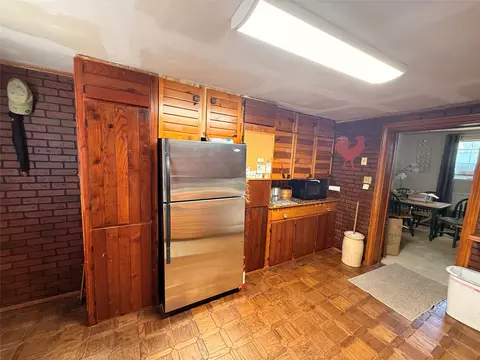 Kitchen - 2233 Park Lake Dr, Waco, TX 76708 photo 3 of 4