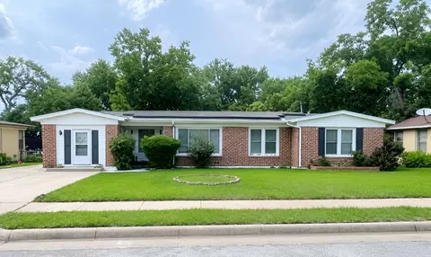 2125 Ridgeview St, Fort Worth, TX 76119