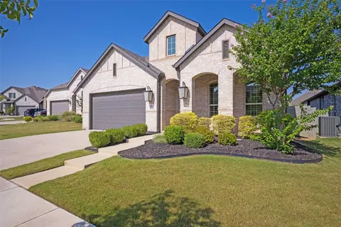 Exterior - 817 Nuthatch Ct, Argyle, TX 76226 photo 2 of 4