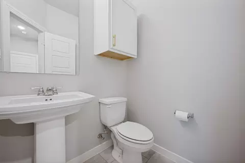 Bath - 817 Nuthatch Ct, Argyle, TX 76226 photo 4 of 4