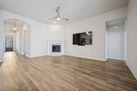 Living - 817 Nuthatch Ct, Argyle, TX 76226 photo 2 of 5