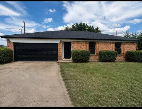 1105 Mapleview Dr, Arlington, TX 76018