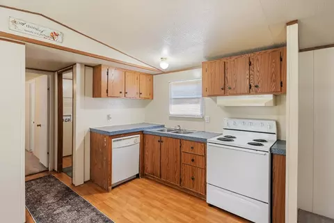Kitchen - 18297 Pine Dr, Eustace, TX 75124 photo 1 of 3