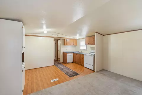 Living - 18297 Pine Dr, Eustace, TX 75124 photo 4 of 5
