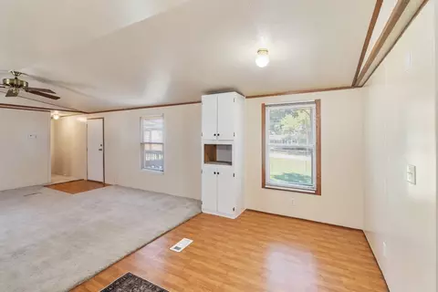 Living - 18297 Pine Dr, Eustace, TX 75124 photo 5 of 5