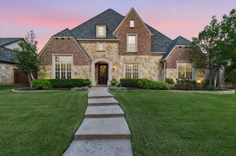1137 King Mark Dr, Lewisville, TX 75056