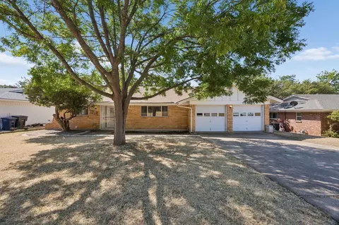 7154 Yolanda Dr, Fort Worth, TX 76112