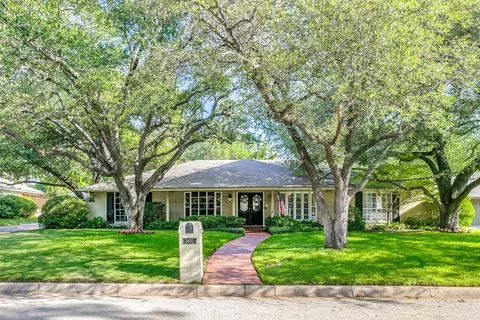 5420 Benbridge Dr, Fort Worth, TX 76107