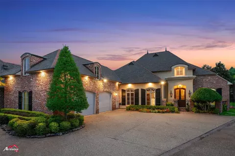105 Calais Ct, Bossier City, LA 71111