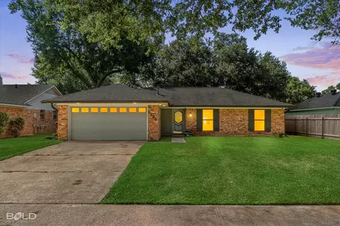 5302 Goldenrod Cir, Bossier City, LA 71112