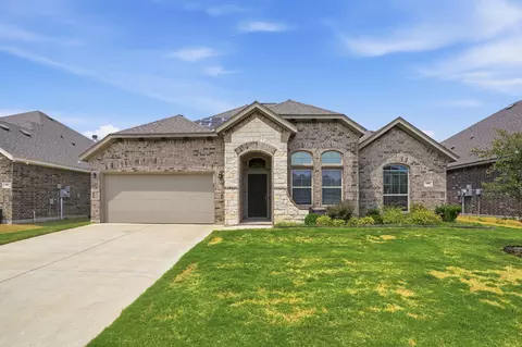 109 Independence Dr, Joshua, TX 76058