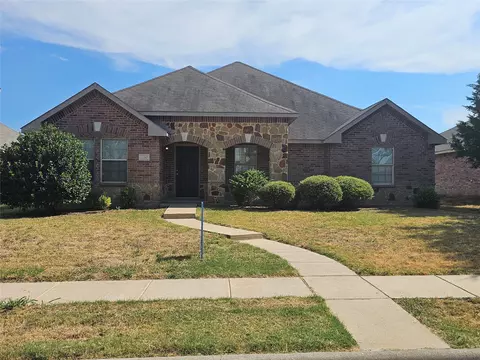 2210 Marvin Dr, Lancaster, TX 75134