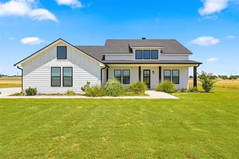 803 Willow Moon Ranch Rd, Crawford, TX 76638