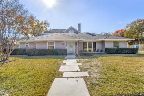 3206 Rotan Ln, Dallas, TX 75229