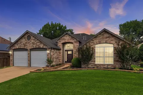 2313 Whitman Ln, Flower Mound, TX 75028