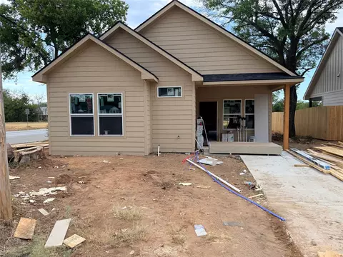 201 W Cherry St, Nocona, TX 76255