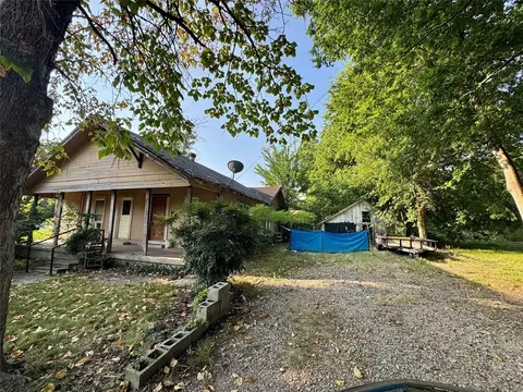 1201 Market St W, Honey Grove, TX 75446