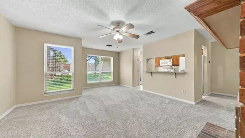 2103 Friendly Dr #3210, Arlington, TX 76011