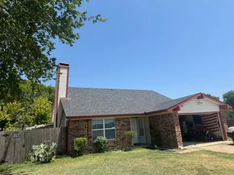506 E Springdale Ln, Grand Prairie, TX 75052