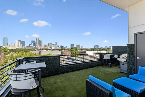 1901 S Harwood St #301, Dallas, TX 75215