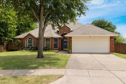 301 Carriage Ln, Saginaw, TX 76179