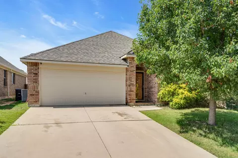 3908 Cloud Cover Rd, Roanoke, TX 76262