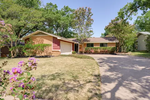1817 Larkspur Dr, Arlington, TX 76013
